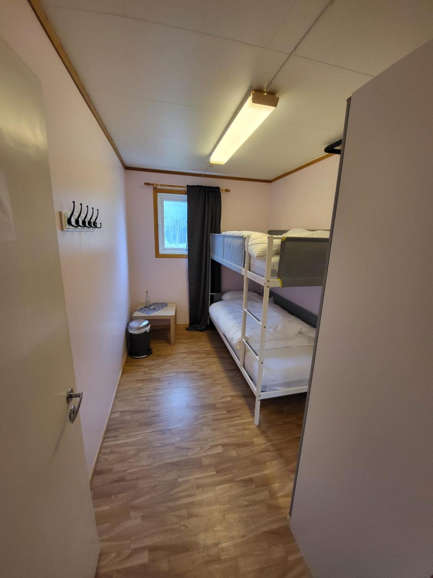 Vollvaagen Apartments Smøla, boat included Kamer foto